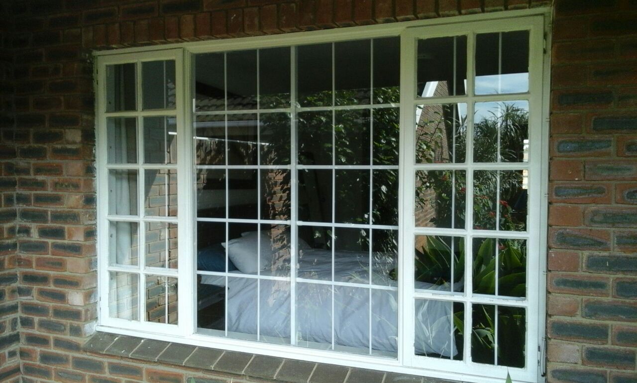 Cottage Pane Burglar Bars: Classic Security Meets Style!