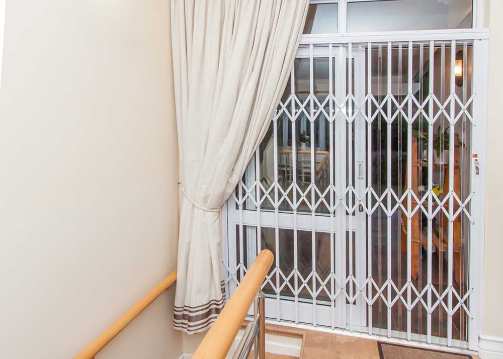 Retractable Windows: Flexible Security For Your Property