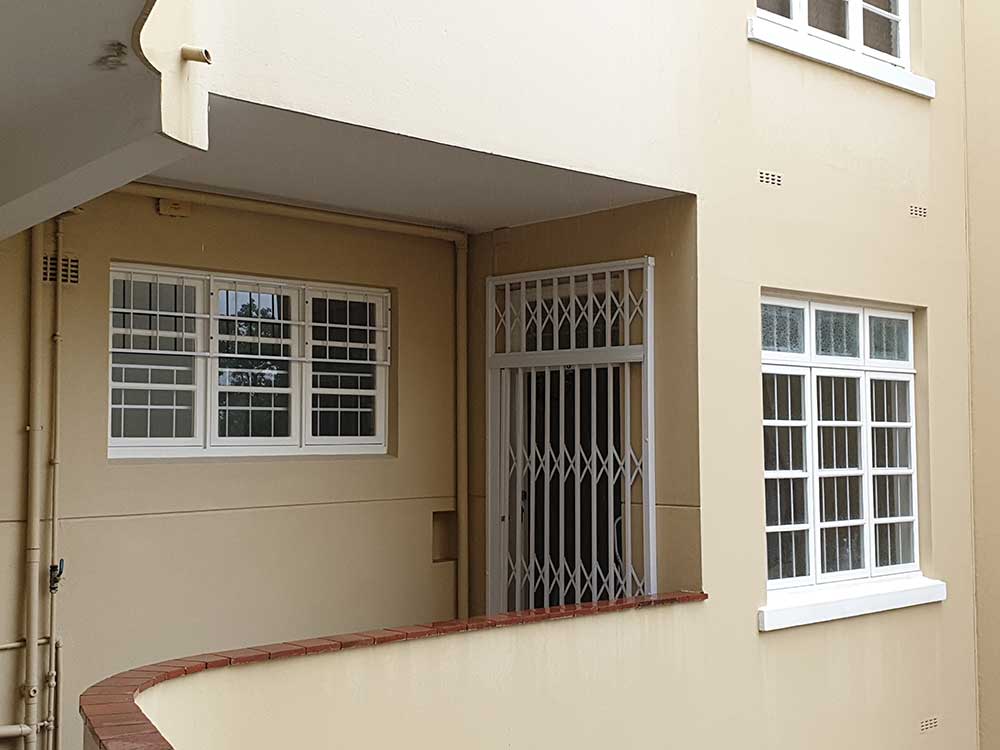 Steel security gates: evaluating long-term safety value