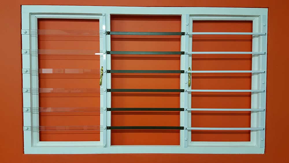 Internal Passage Gates: Secure Swing Doors for Bedrooms
