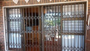 Trellis Doors Durban: Strong Retractable Barrier Guides